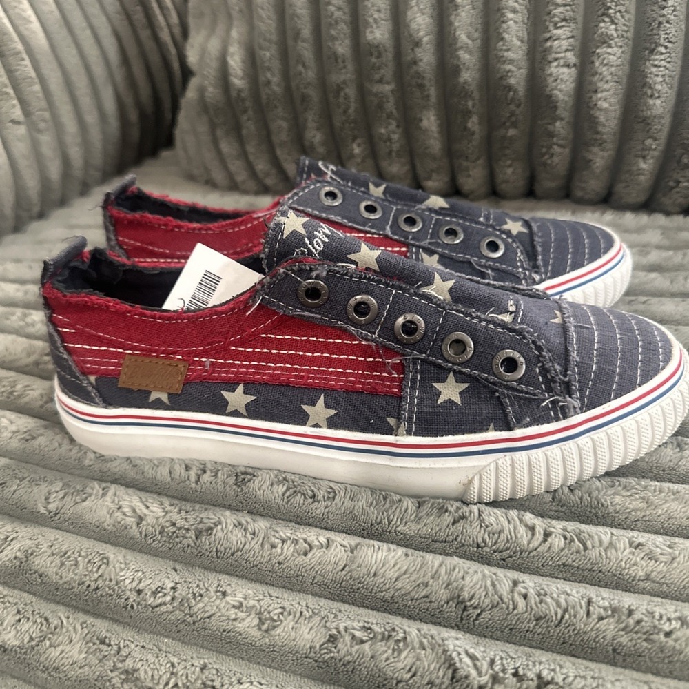 Blowfish Navy Blue Stars Stripes Sneakers Patriotic Slip On Sz 7.5 American Flag